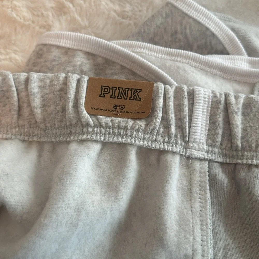 VICTORIA SECRET PINK Curved Hem Varsity SWEAT SHORTS -Size XL - Picture 7 of 11